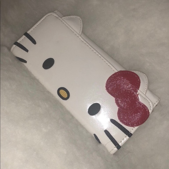 Hello Kitty Face Wallet - Picture 1 of 4